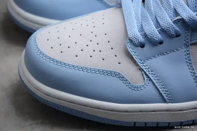 Rep 1 (W) DC0774-050 Jordan University Low Blue 0612
